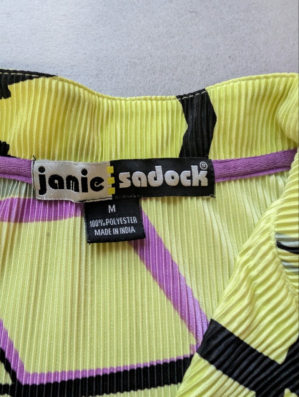 Jamie Sadock Women’s M Neon Yellow Abstract Pleated 1/4 Zip Golf Polo Top - Picture 4 of 8
